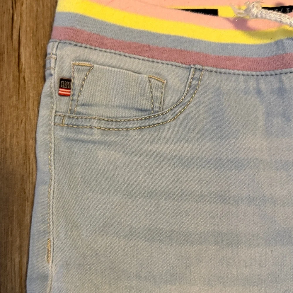 Vigoss The Thompson Bermuda Shorts with Pastel Striped Waistband